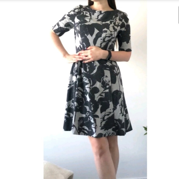 Vince Camuto Floral Black Gray Fit and Flare Dress Pockets Size 10 - Picture 1 of 8